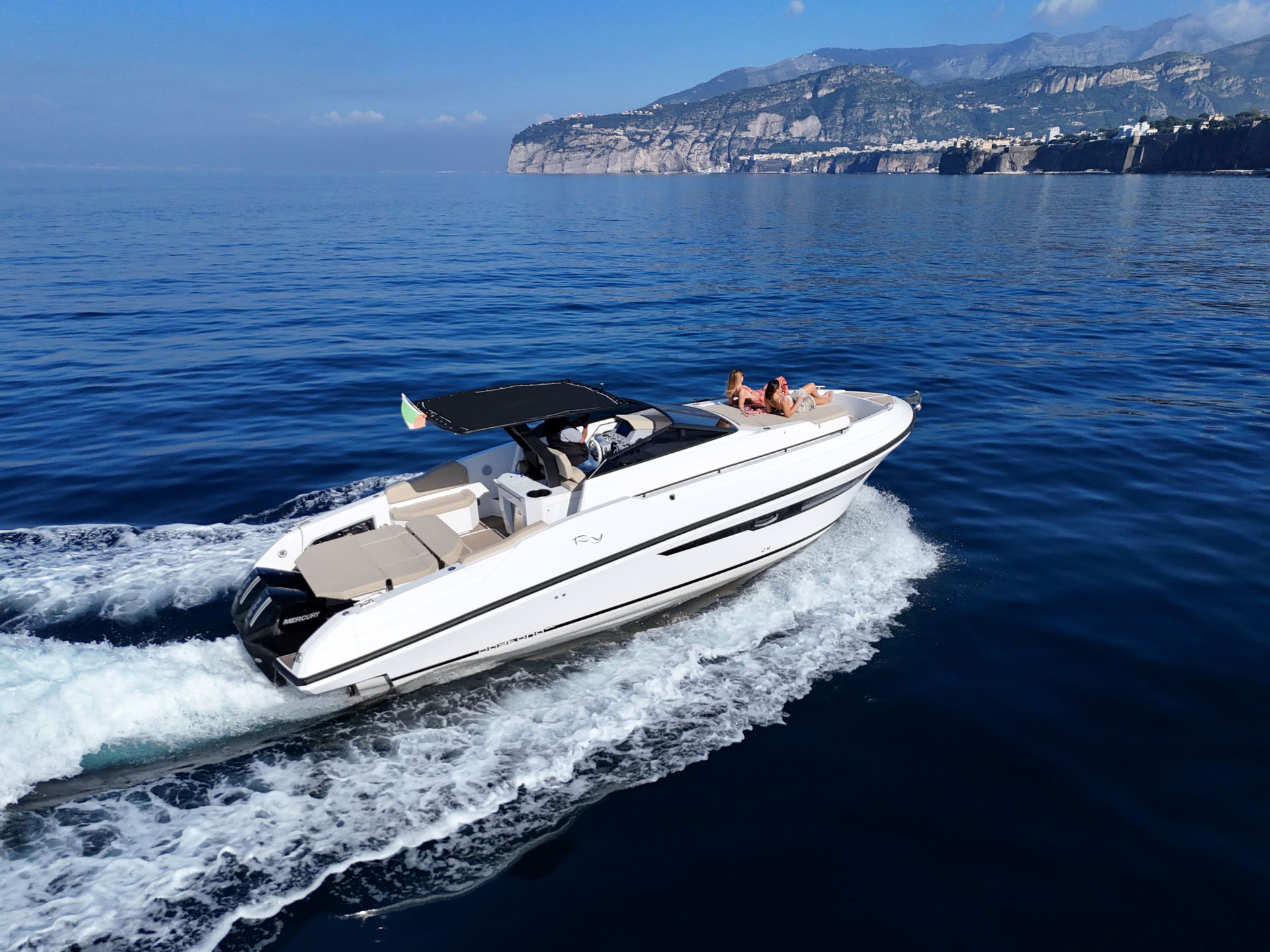 Rio Daytona 34 private boat tour