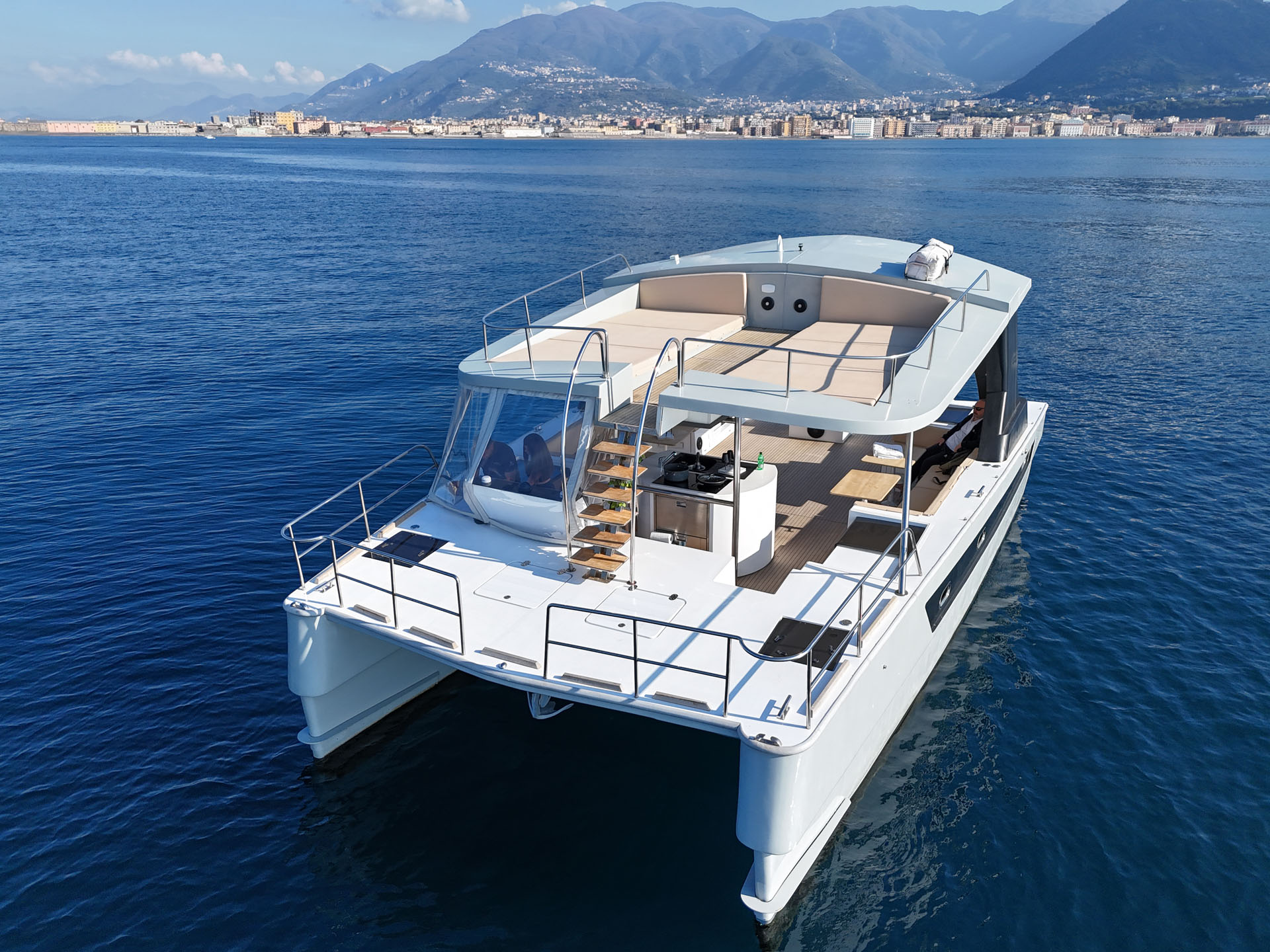 Catamaran Sea Bus 380 – Sorrento Coast private boat tour Catamaran Sea Bus 380 - Sorrento Coast private boat tour