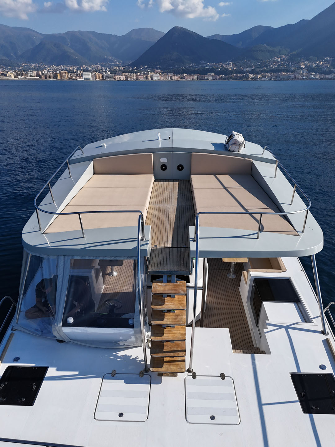 Catamaran Sea Bus 380 – Sorrento Coast private boat tour Catamaran Sea Bus 380 - Sorrento Coast private boat tour