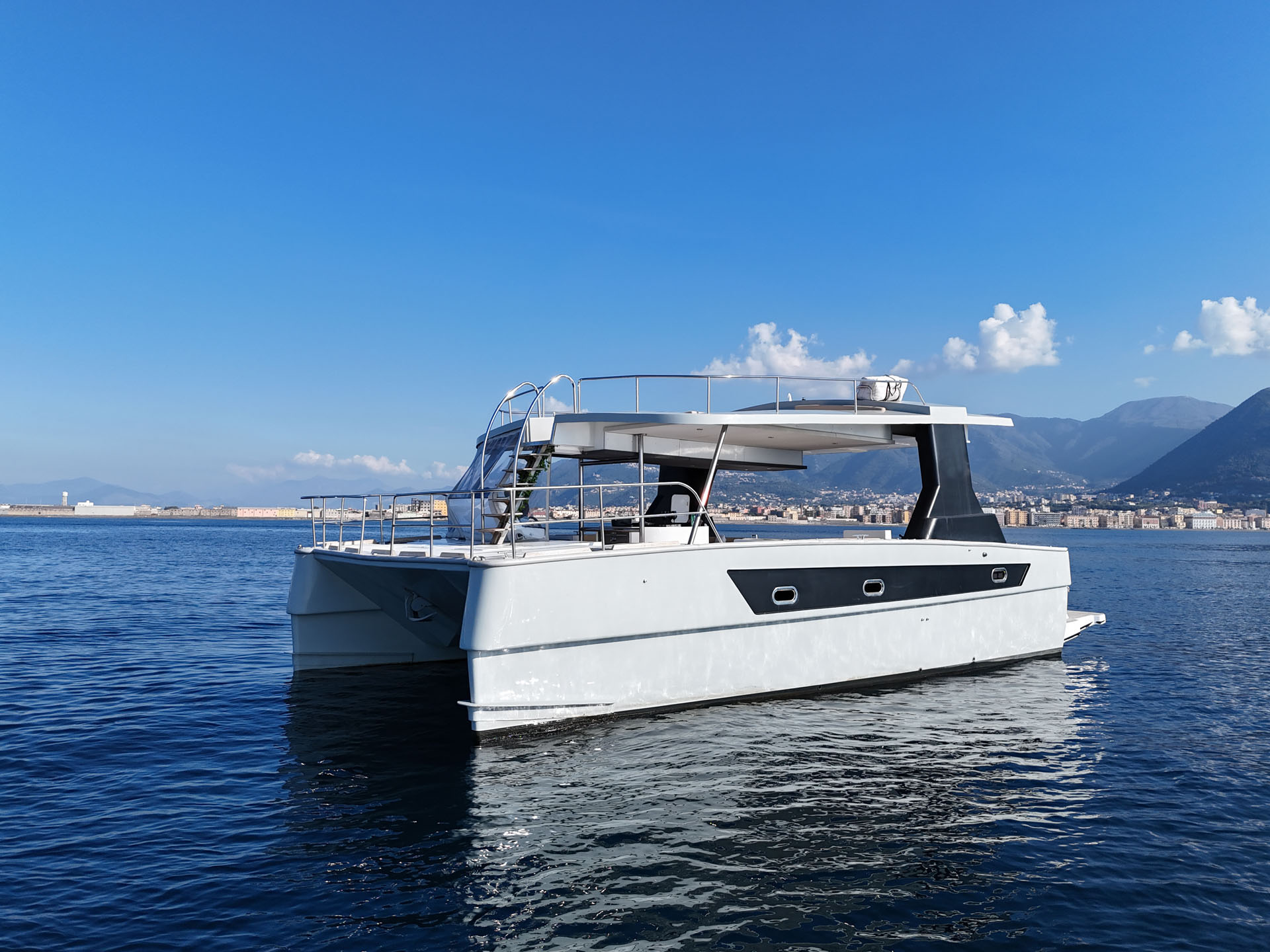 Catamaran Sea Bus 380 – Sorrento Coast private boat tour Catamaran Sea Bus 380 - Sorrento Coast private boat tour