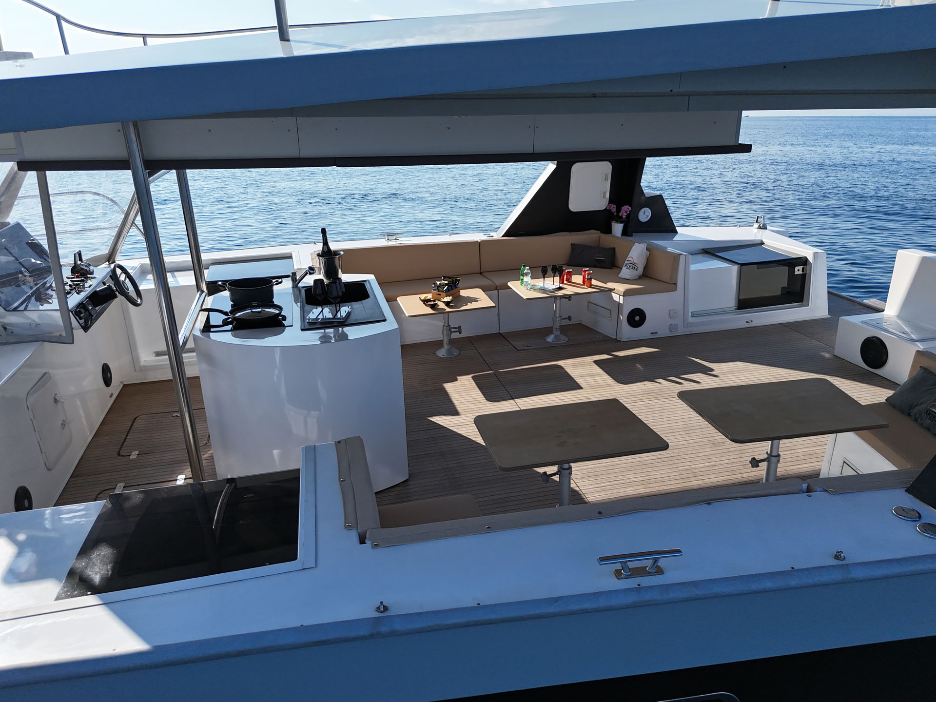 Catamaran Sea Bus 380 – Sorrento Coast private boat tour Catamaran Sea Bus 380 - Sorrento Coast private boat tour