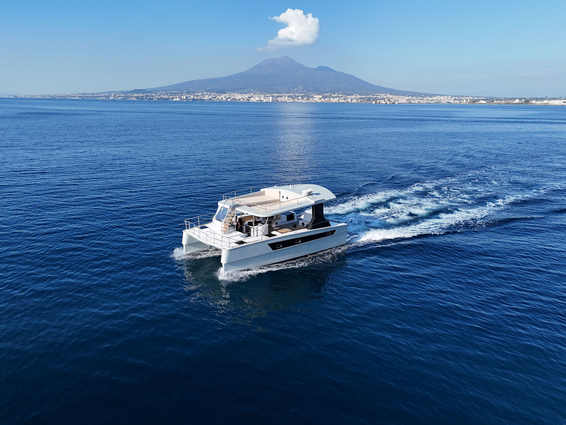 Catamaran Sea Bus 380 – Sorrento Coast private boat tour Catamaran Sea Bus 380 - Sorrento Coast private boat tour