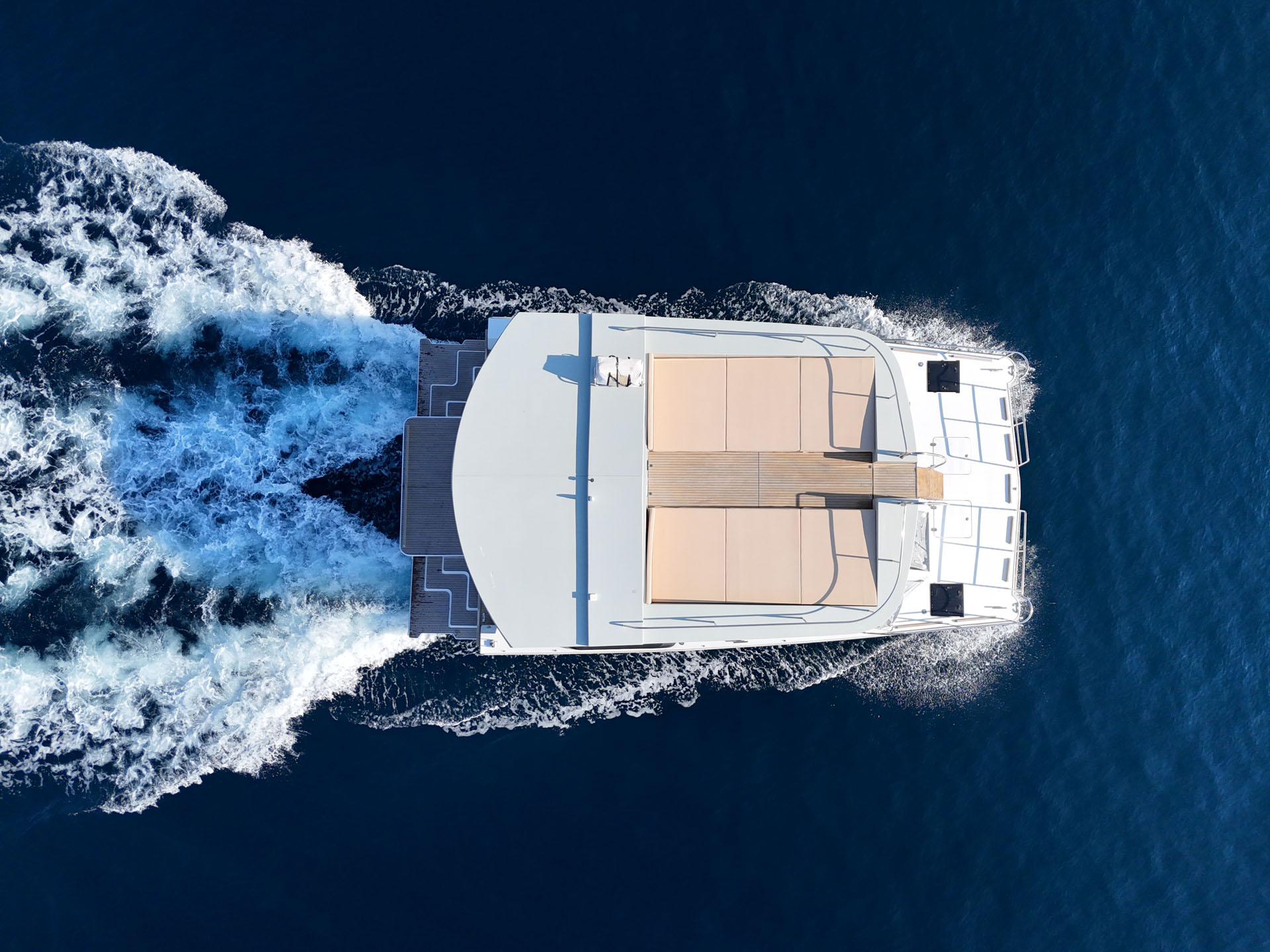 Catamaran Sea Bus 380 – Sorrento Coast private boat tour Catamaran Sea Bus 380 - Sorrento Coast private boat tour