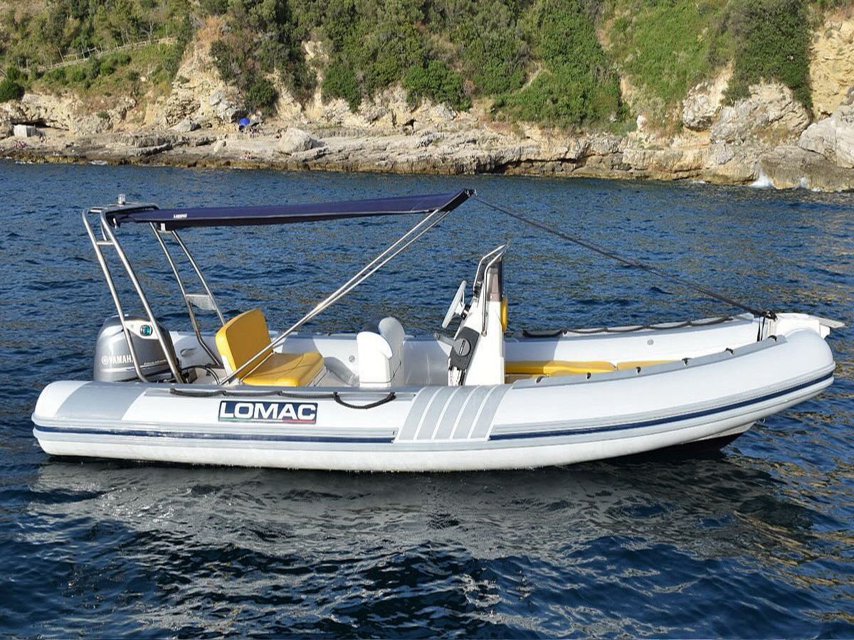 Self Drive boat from Sorrento port Self Drive boat from Sorrento port
